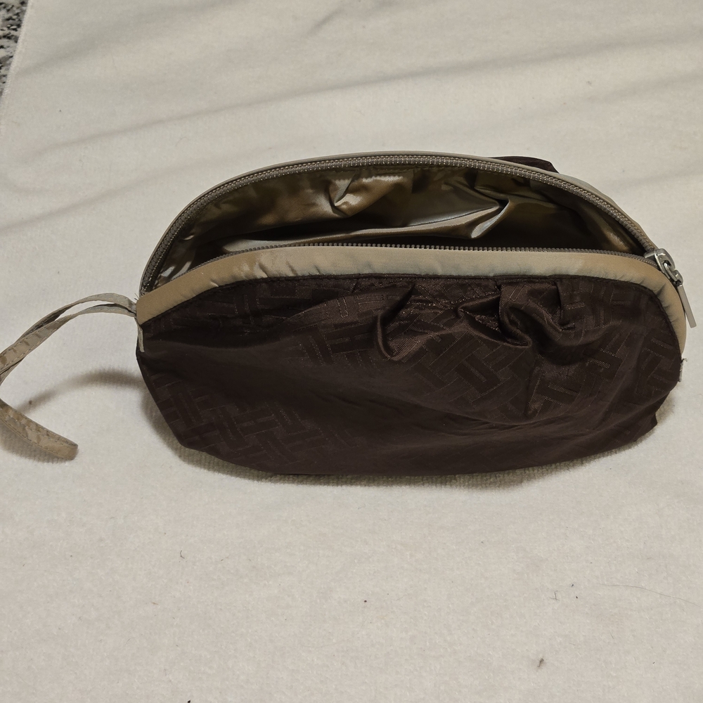 ​✨ Cole Haan Iridescent Jacquard Cosmetic Bag - Espresso/Gold
